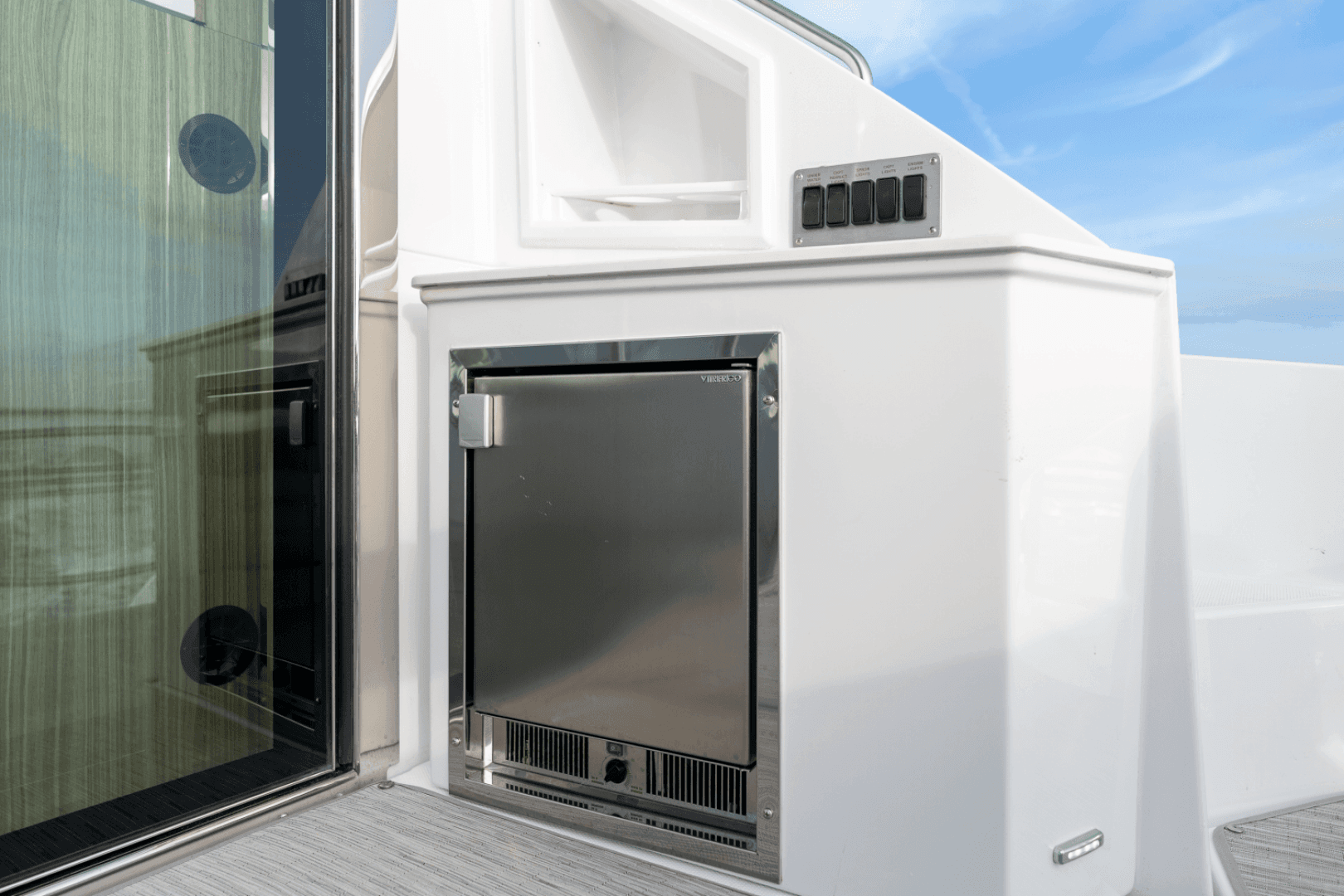 2024 Cruisers Yachts 50 Cantius