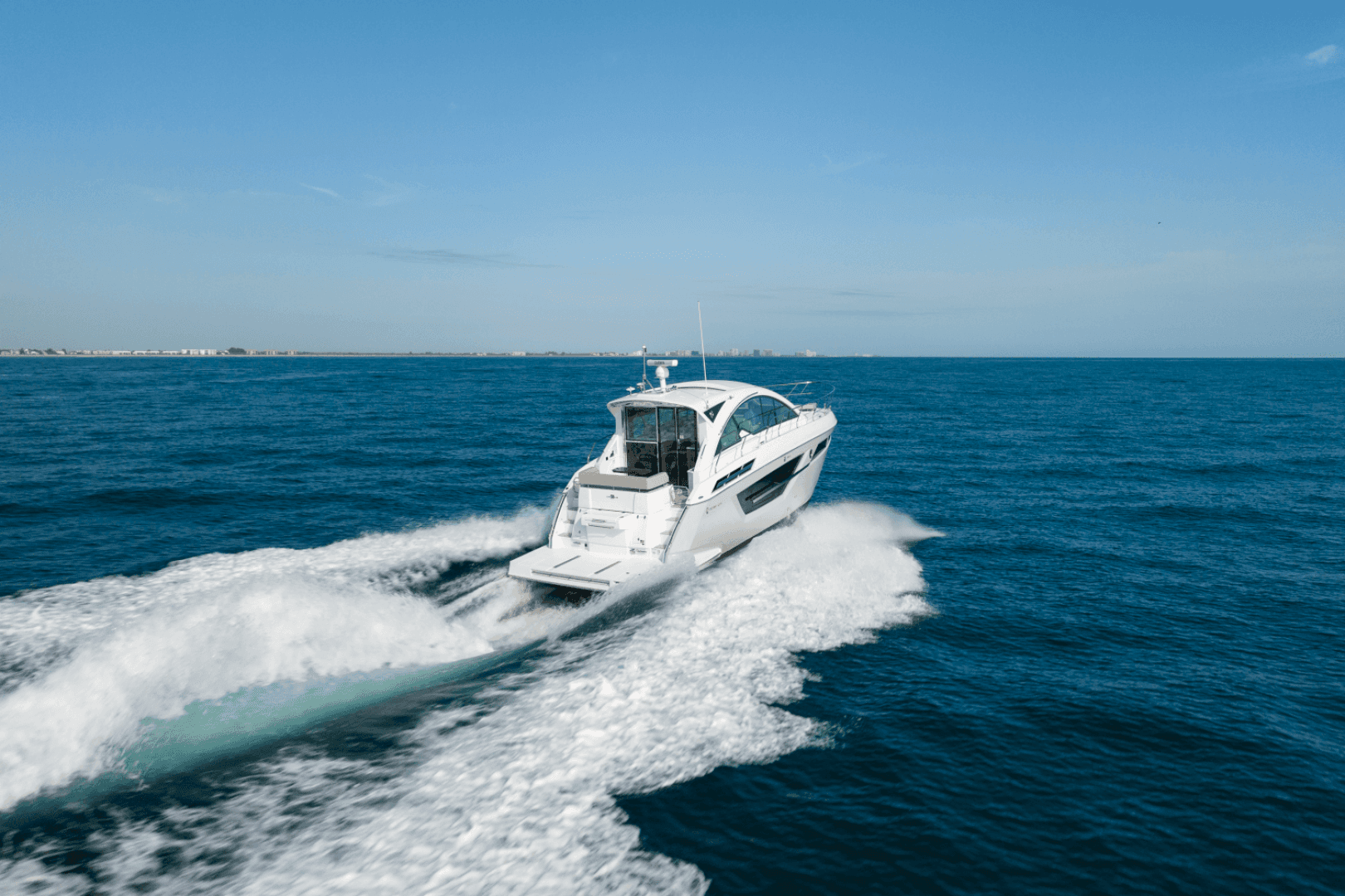 2024 Cruisers Yachts 50 Cantius