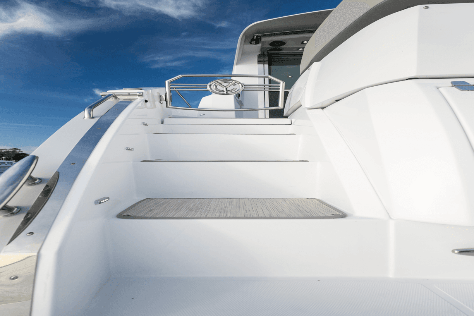 2024 Cruisers Yachts 50 Cantius