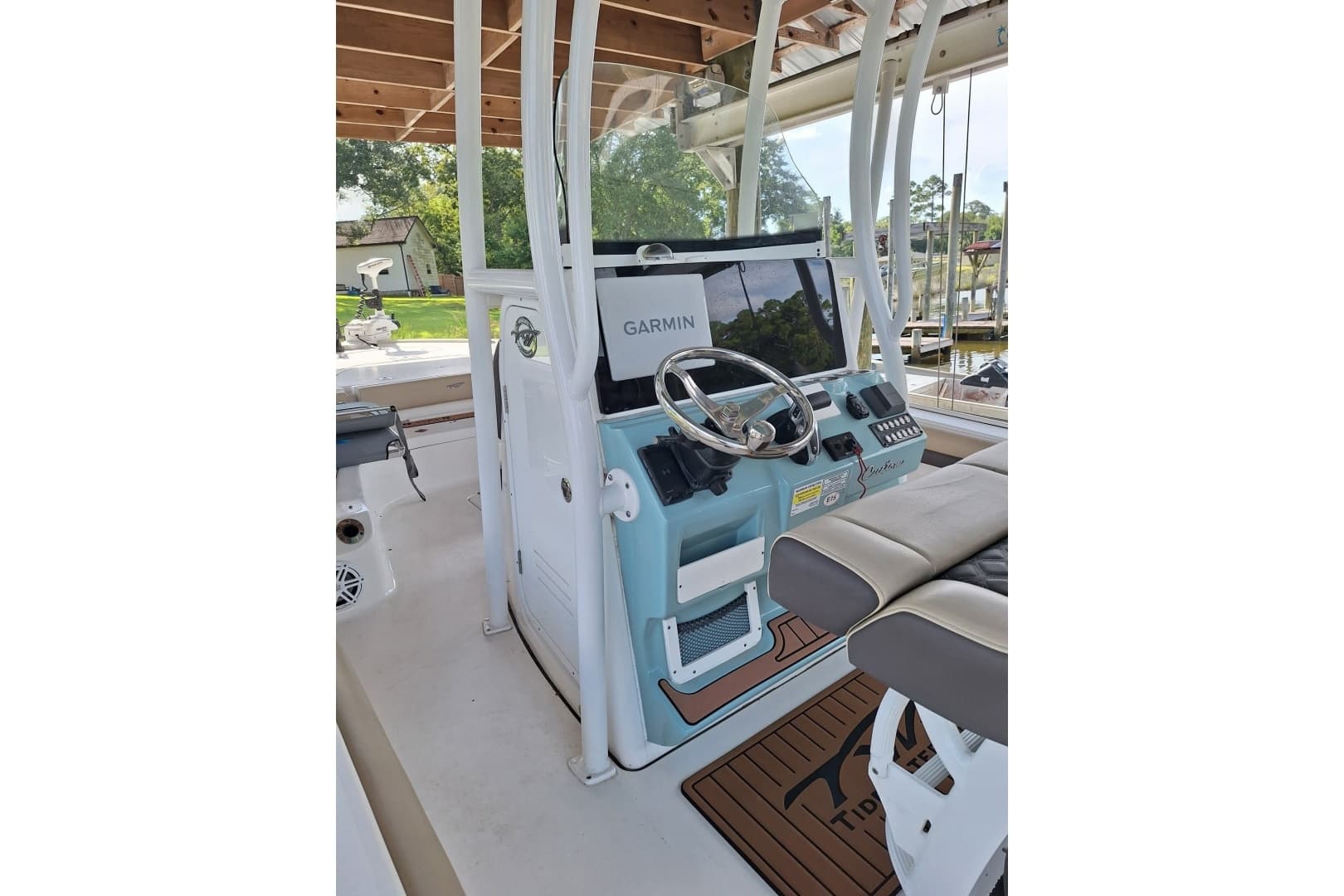 2022 Tidewater 2500 Carolina Bay