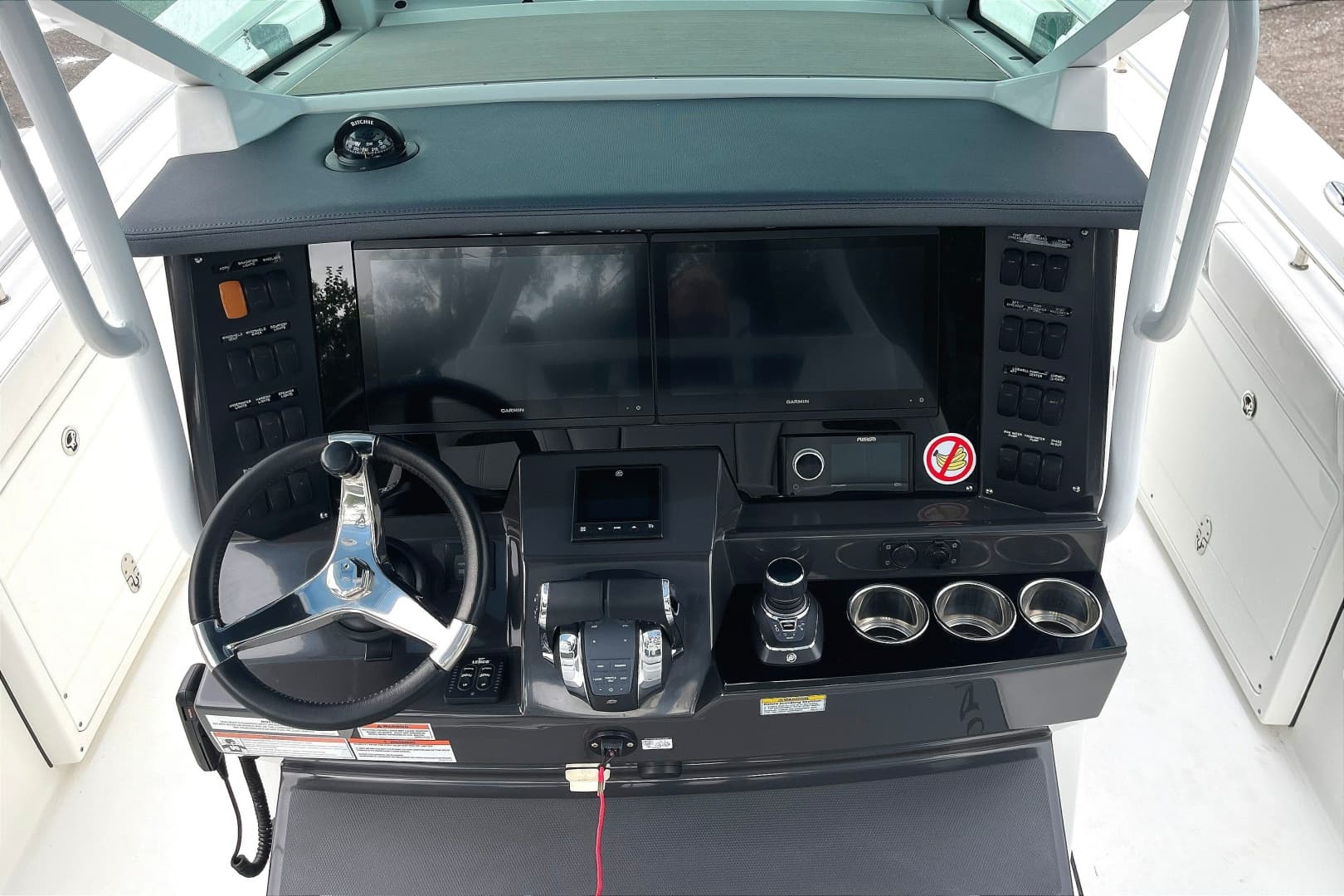 2021 Blackfin 332 CC