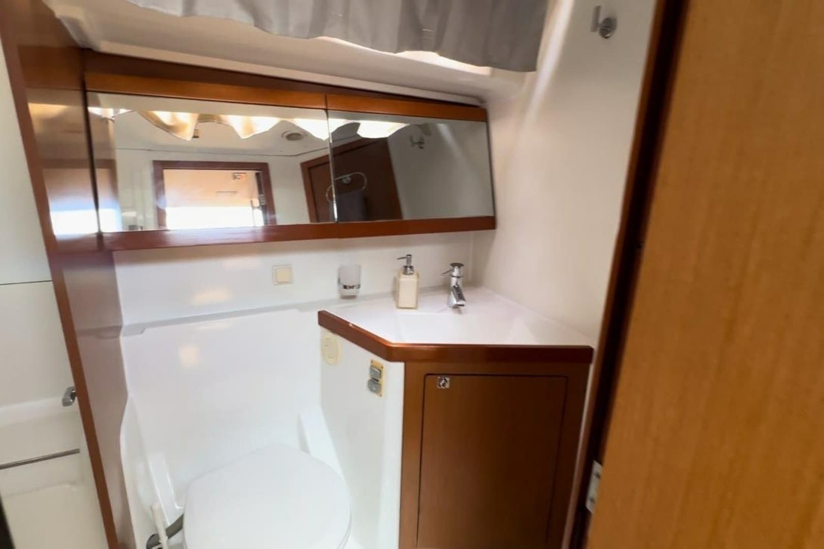 2014 Beneteau Oceanis 48