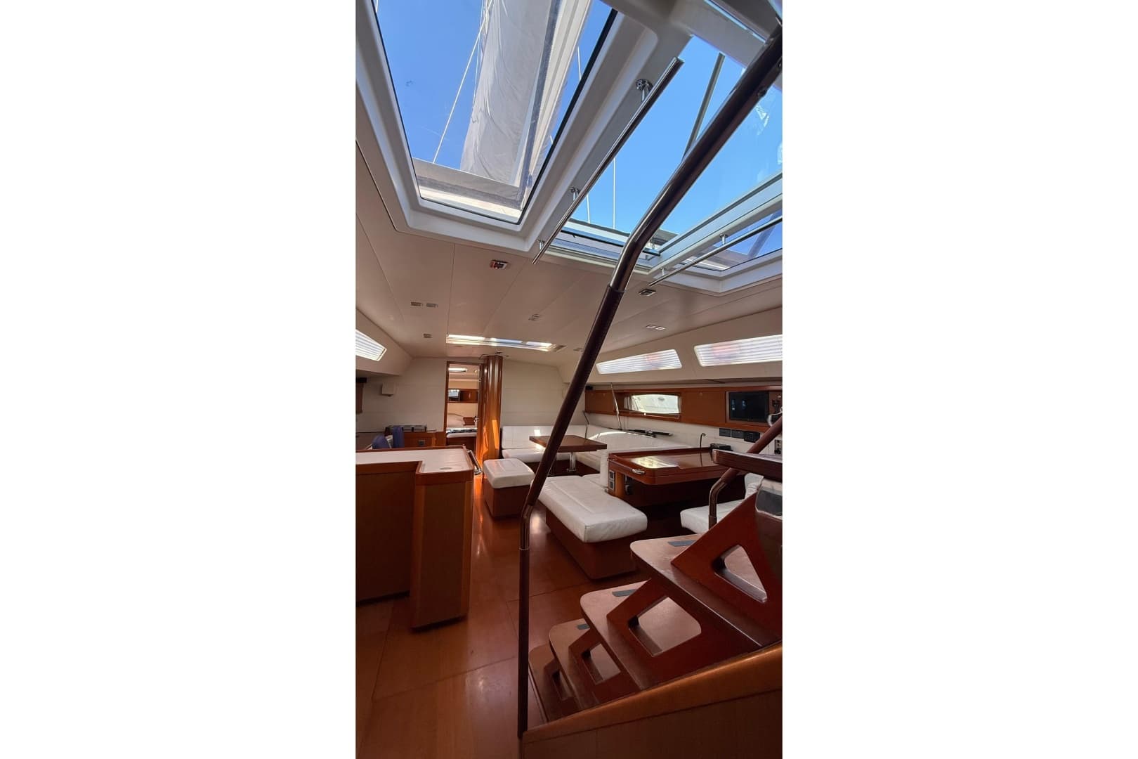 2013 Beneteau Oceanis 58