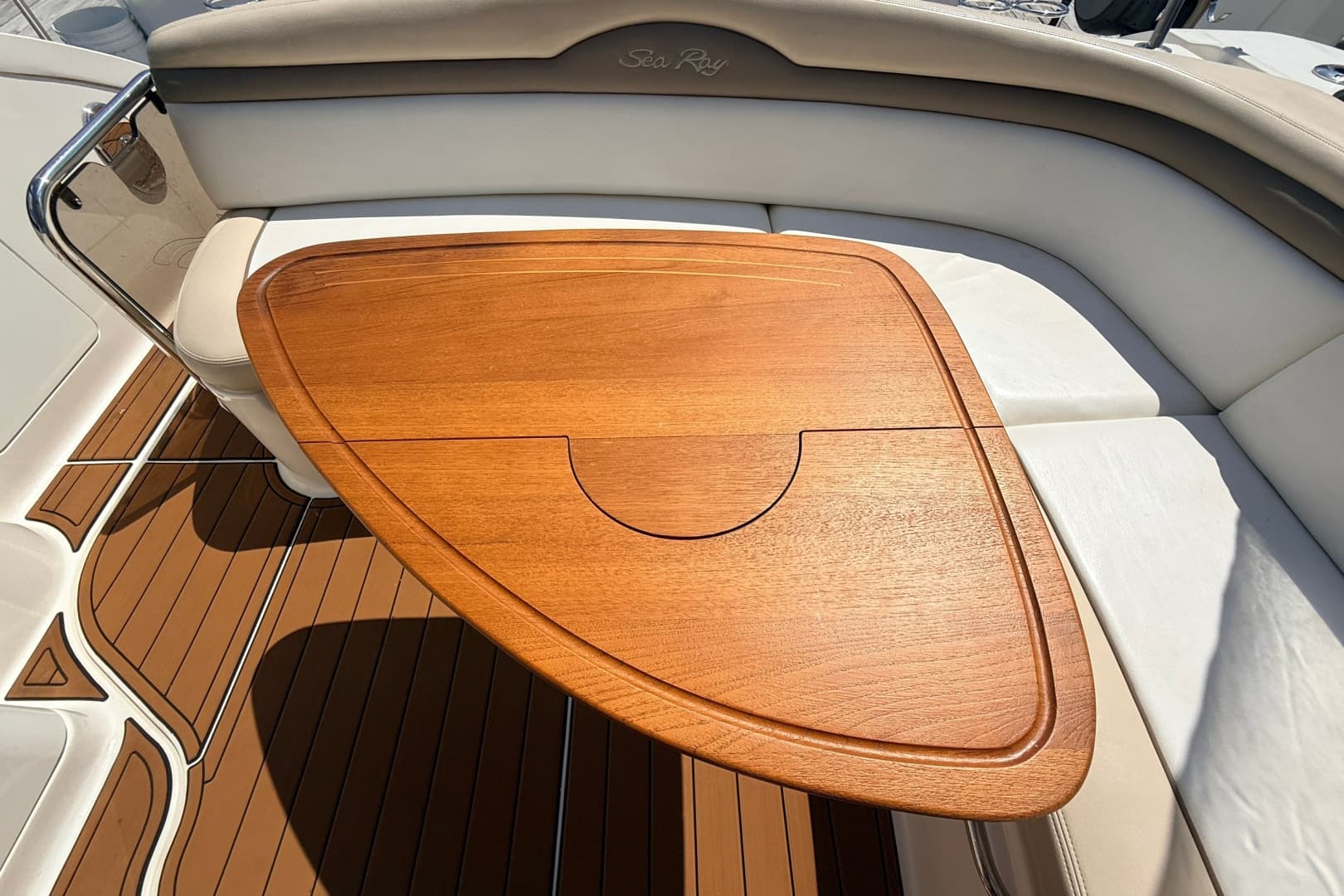2013 Sea Ray Sundancer 370
