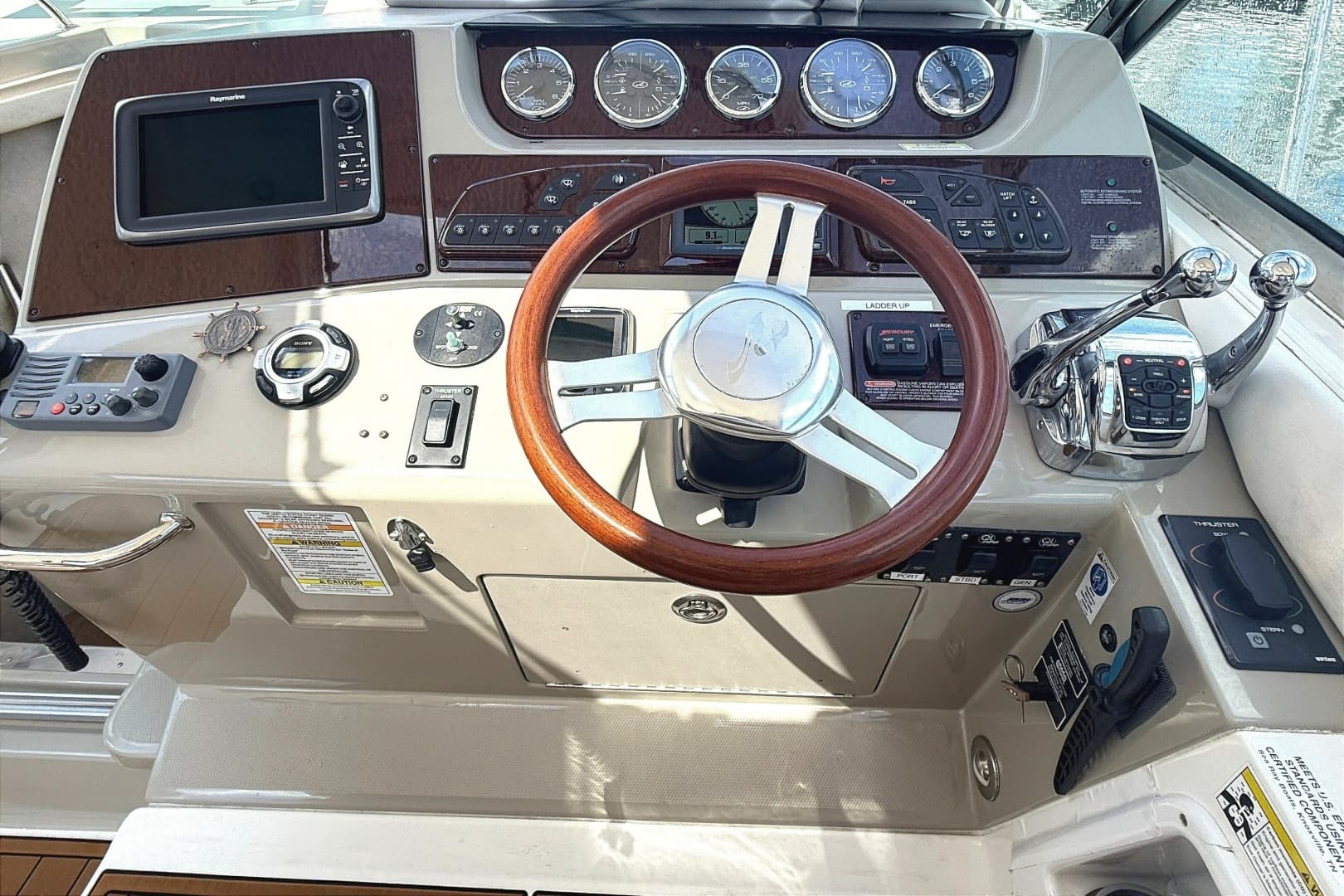 2013 Sea Ray Sundancer 370