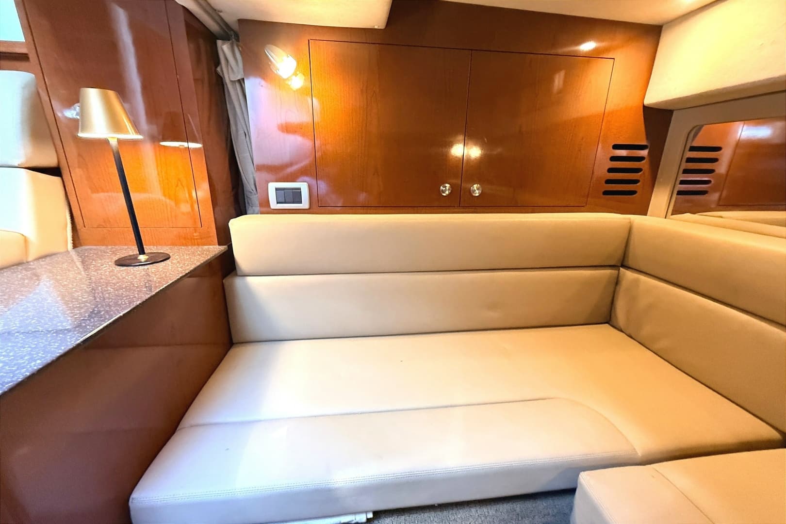 2013 Sea Ray Sundancer 370