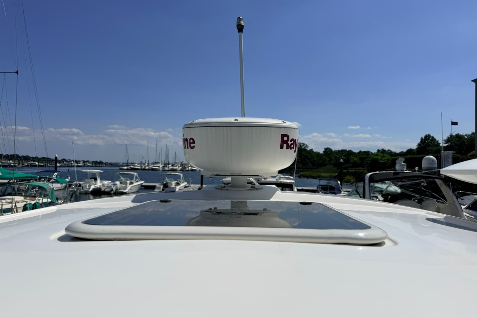 2013 Sea Ray Sundancer 370