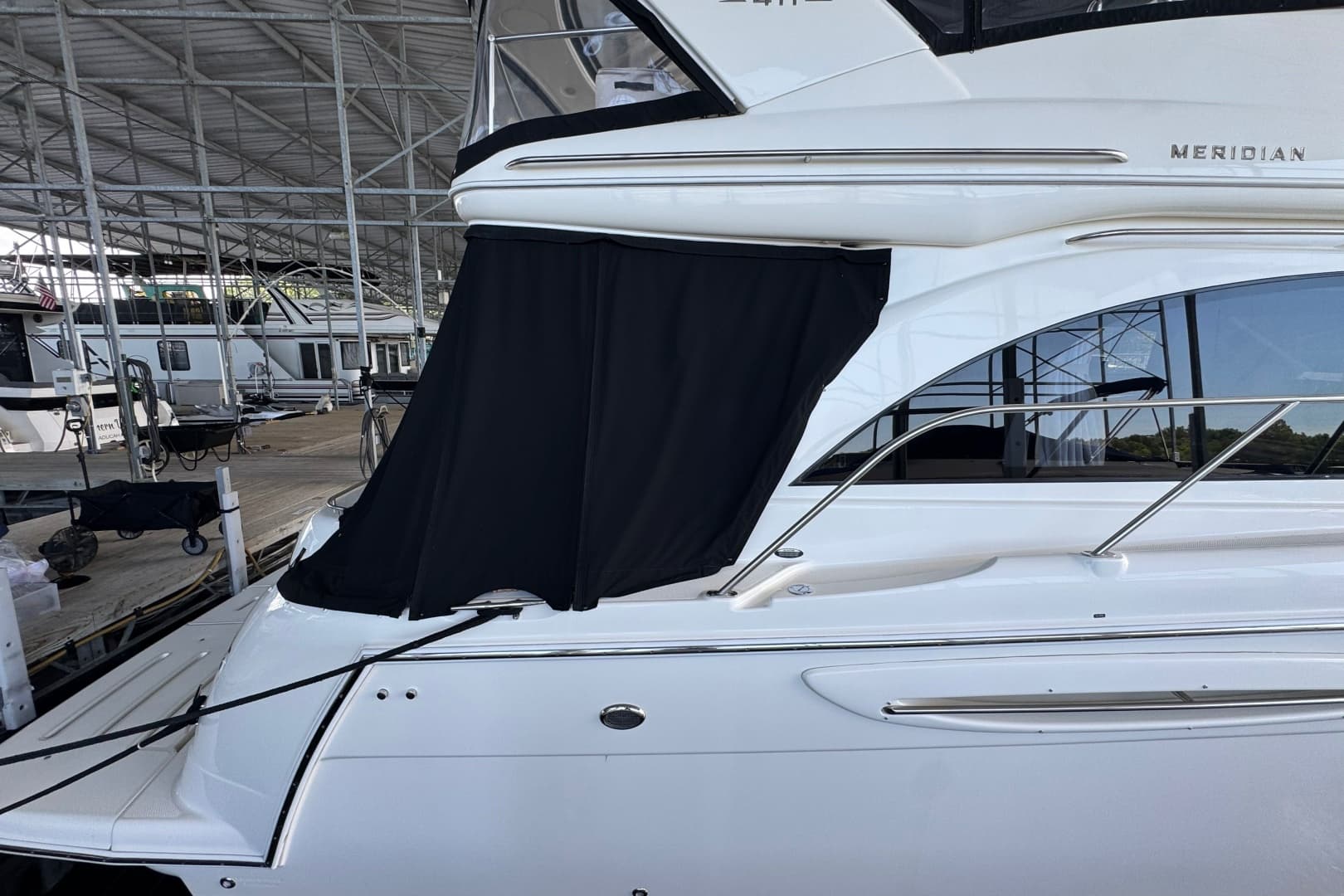 2008 Meridian 411 Sedan