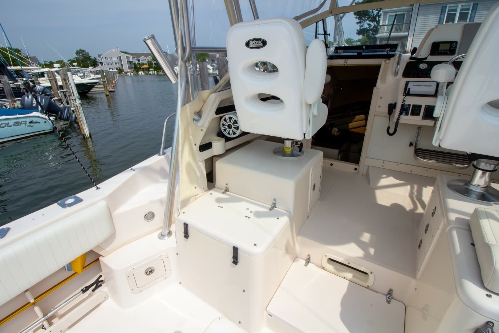 2004 Grady-White Marlin 300