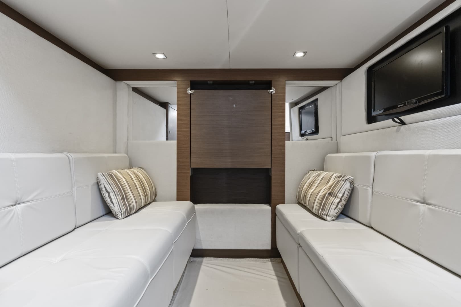 2013 Sea Ray 410 Sundancer