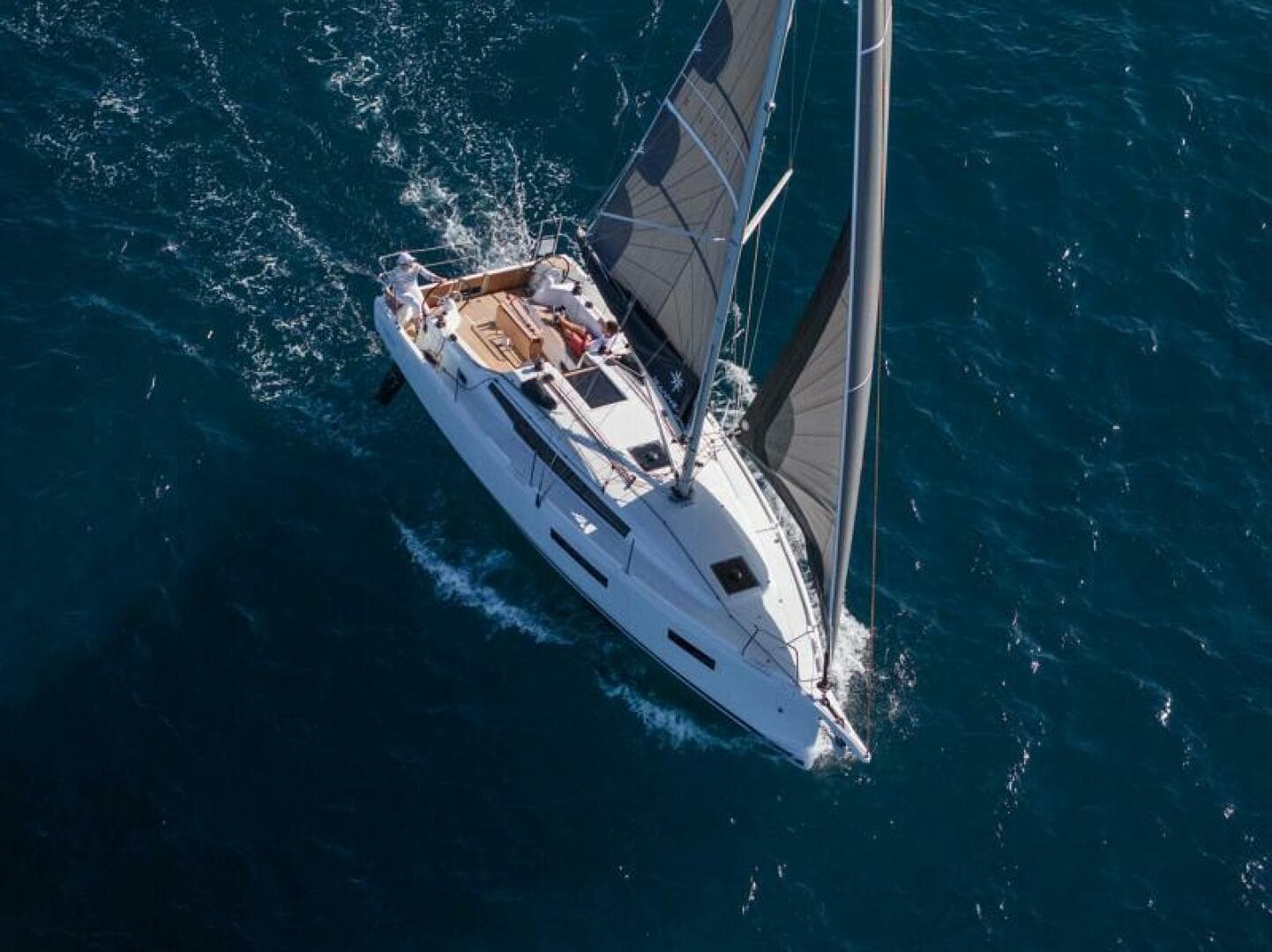 2027 Jeanneau Sun Odyssey 350