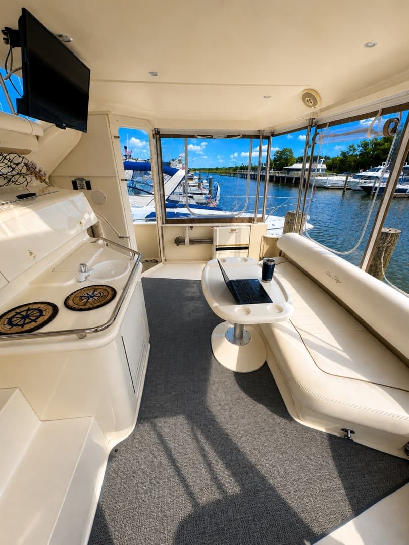 1998 Sea Ray 370 Aft Cabin