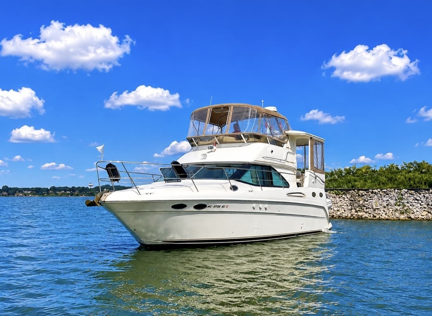 1998 Sea Ray 370 Aft Cabin