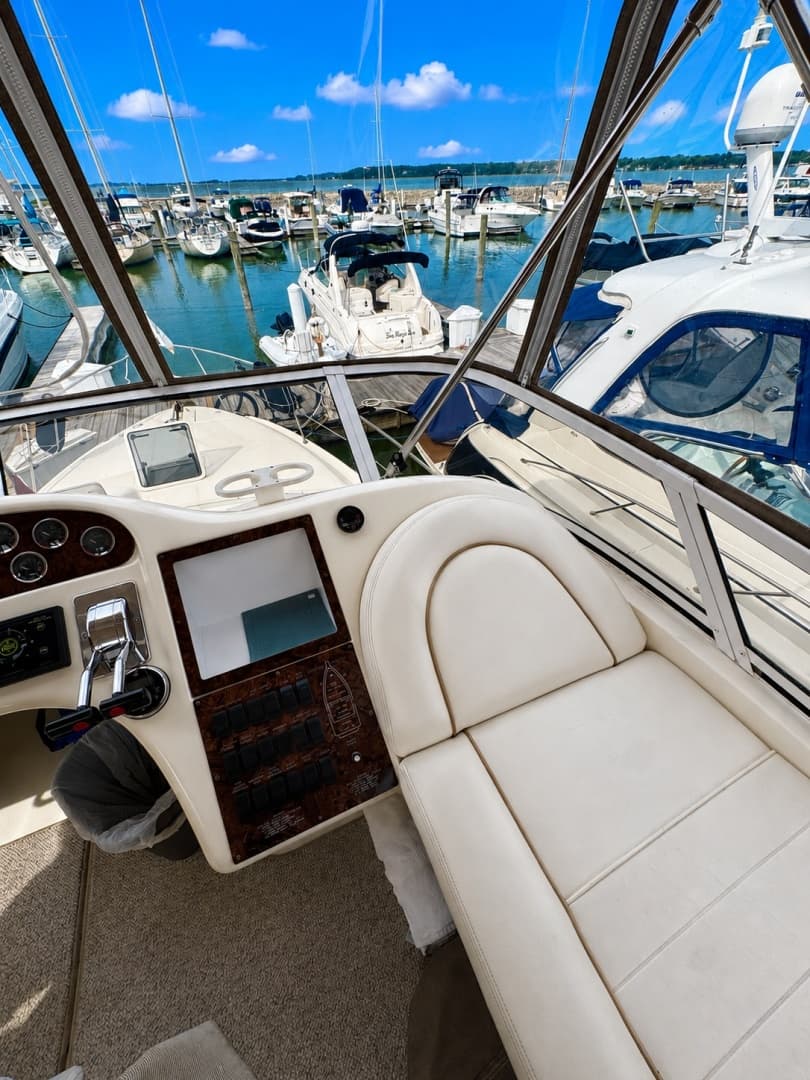 1998 Sea Ray 370 Aft Cabin