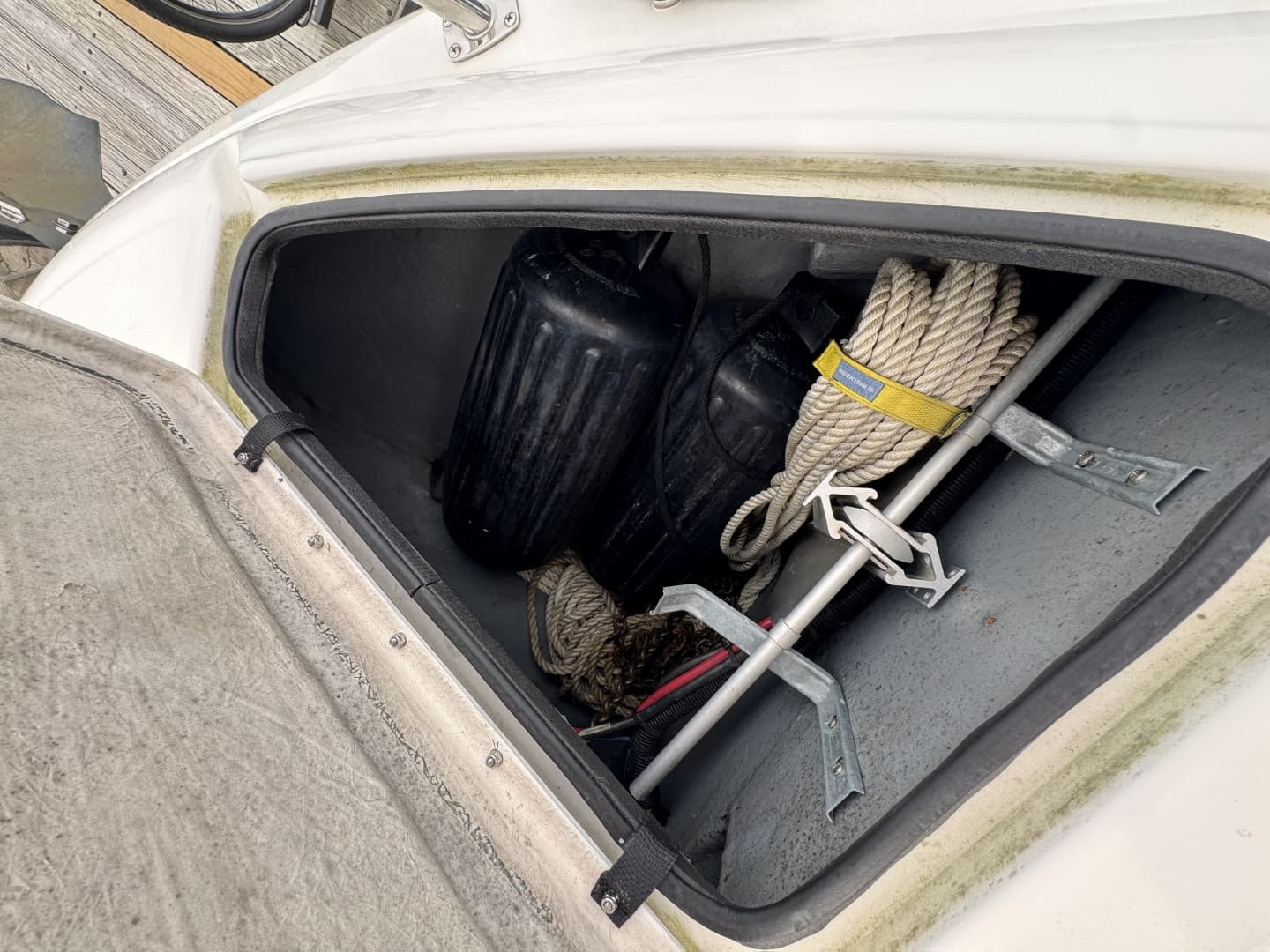 1998 Sea Ray 370 Aft Cabin