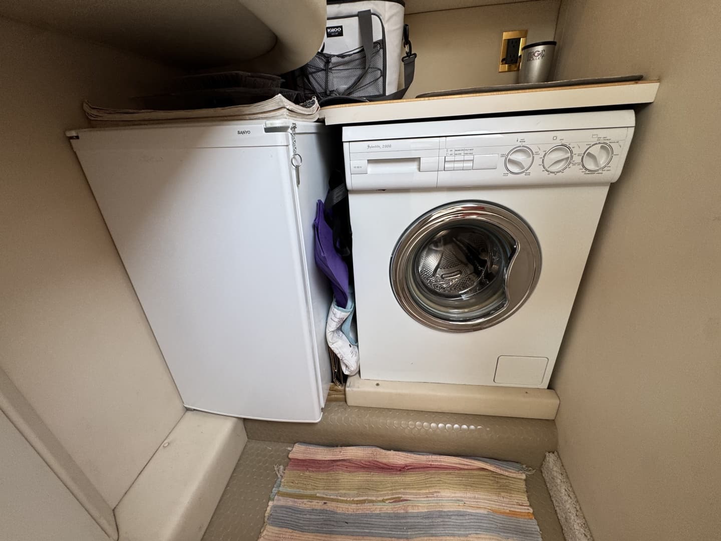 1998 Sea Ray 370 Aft Cabin