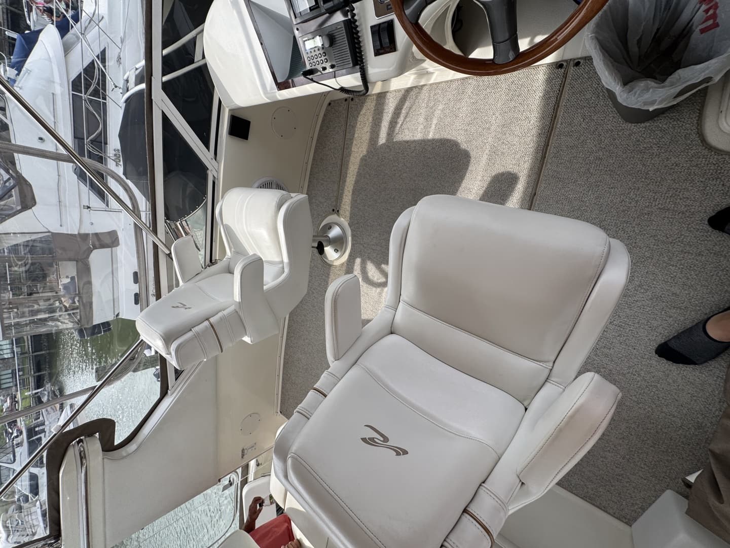1998 Sea Ray 370 Aft Cabin