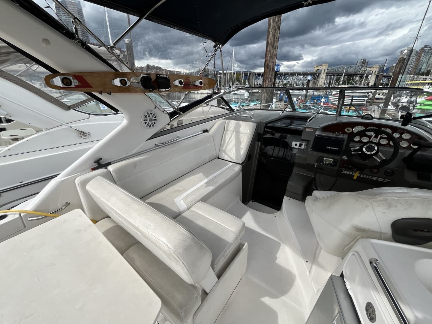 2007 Regal 2860 Window Express