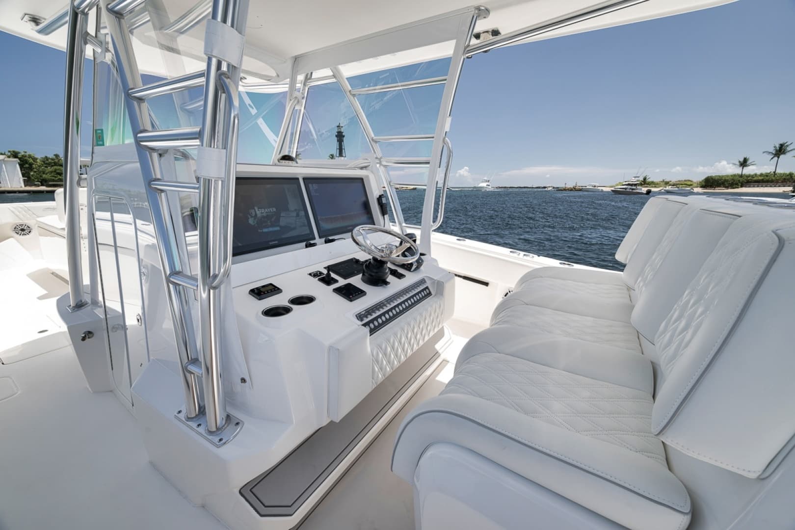 2019 Invincible 39