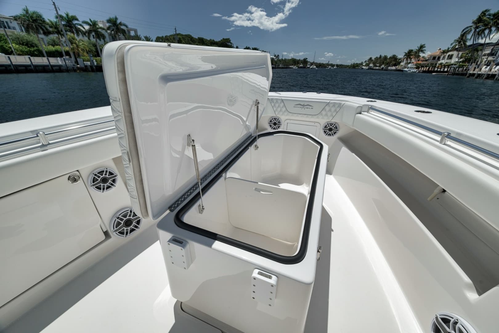 2019 Invincible 39