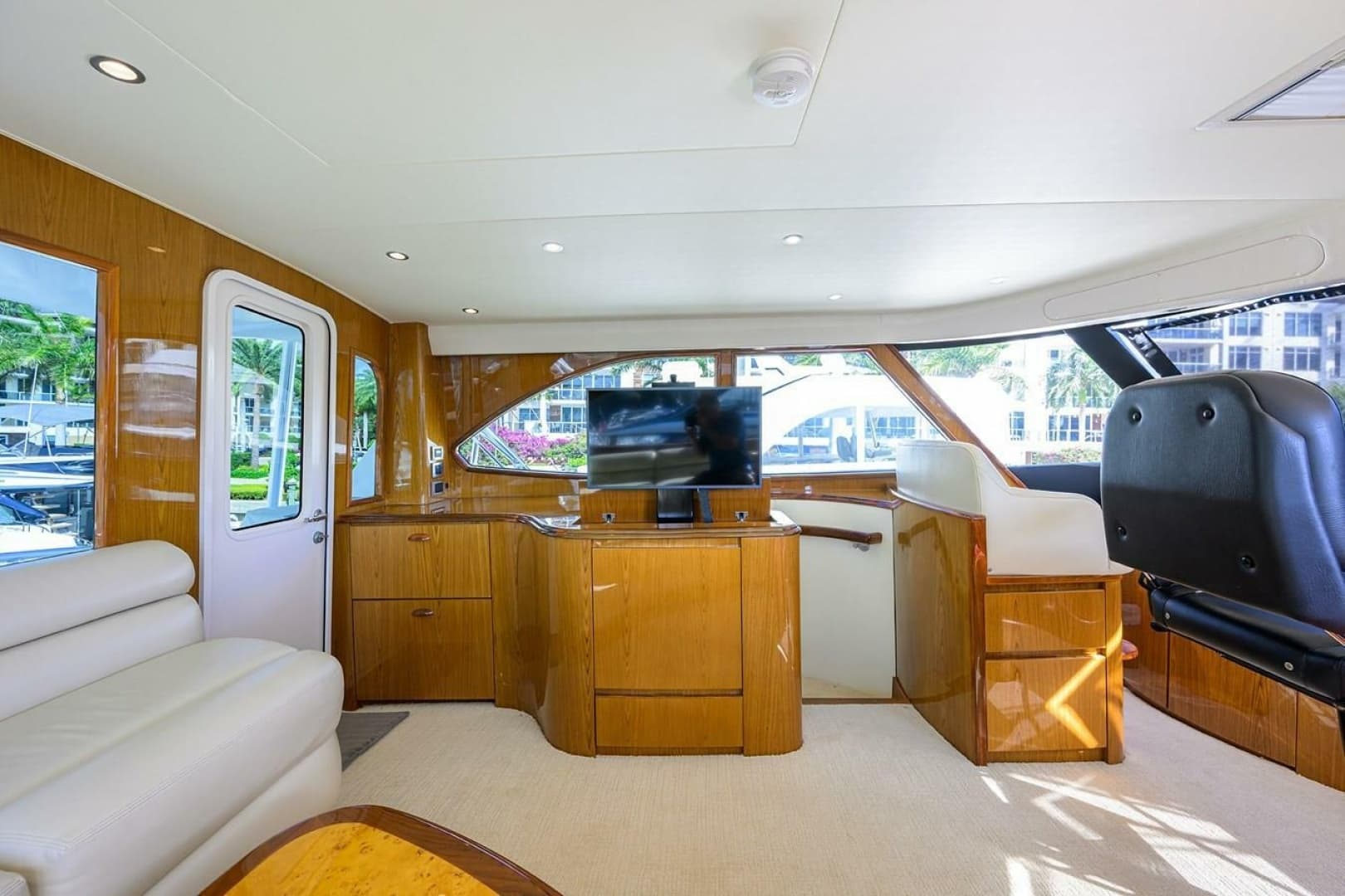 2010 Viking Enclosed Flybridge