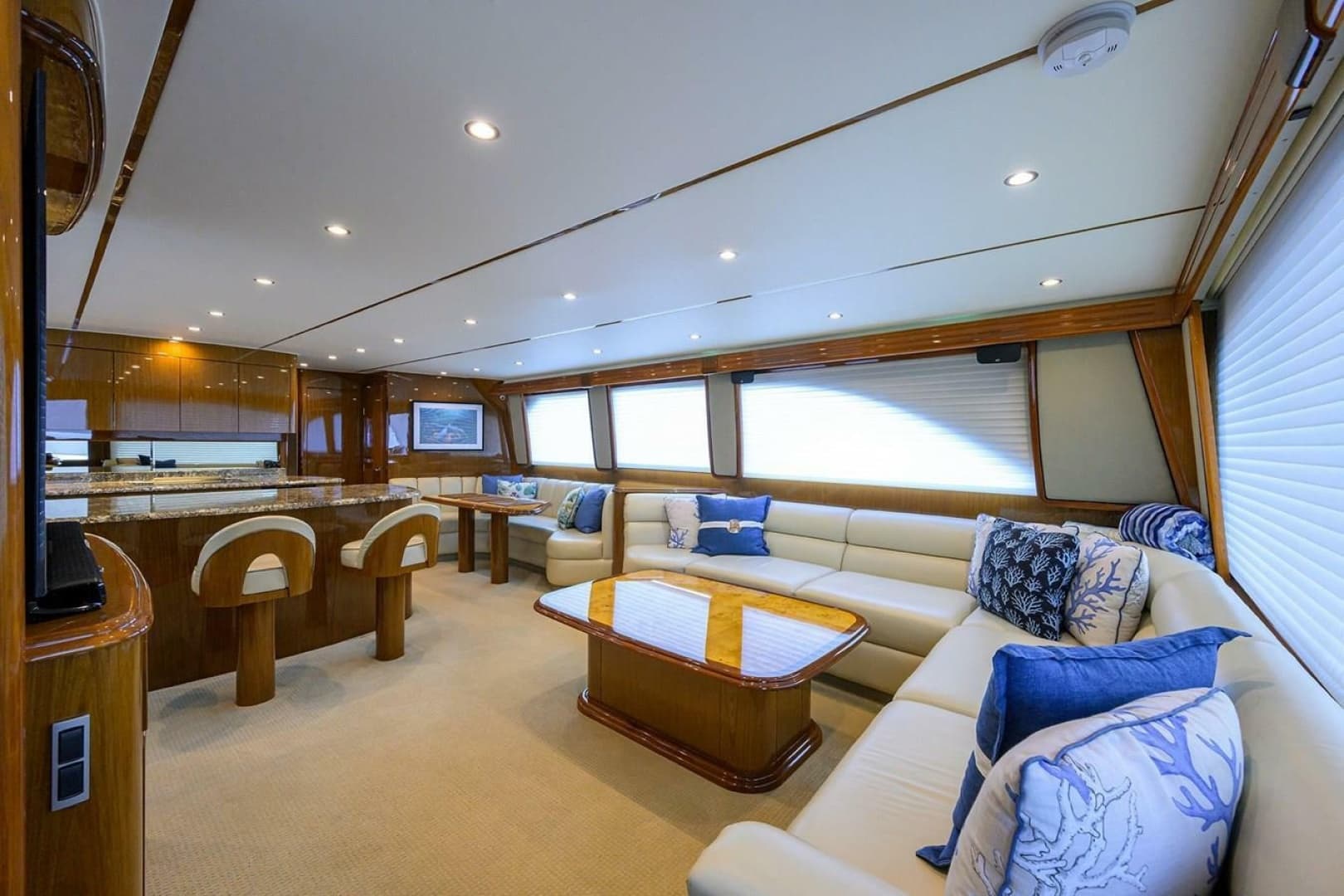 2010 Viking Enclosed Flybridge
