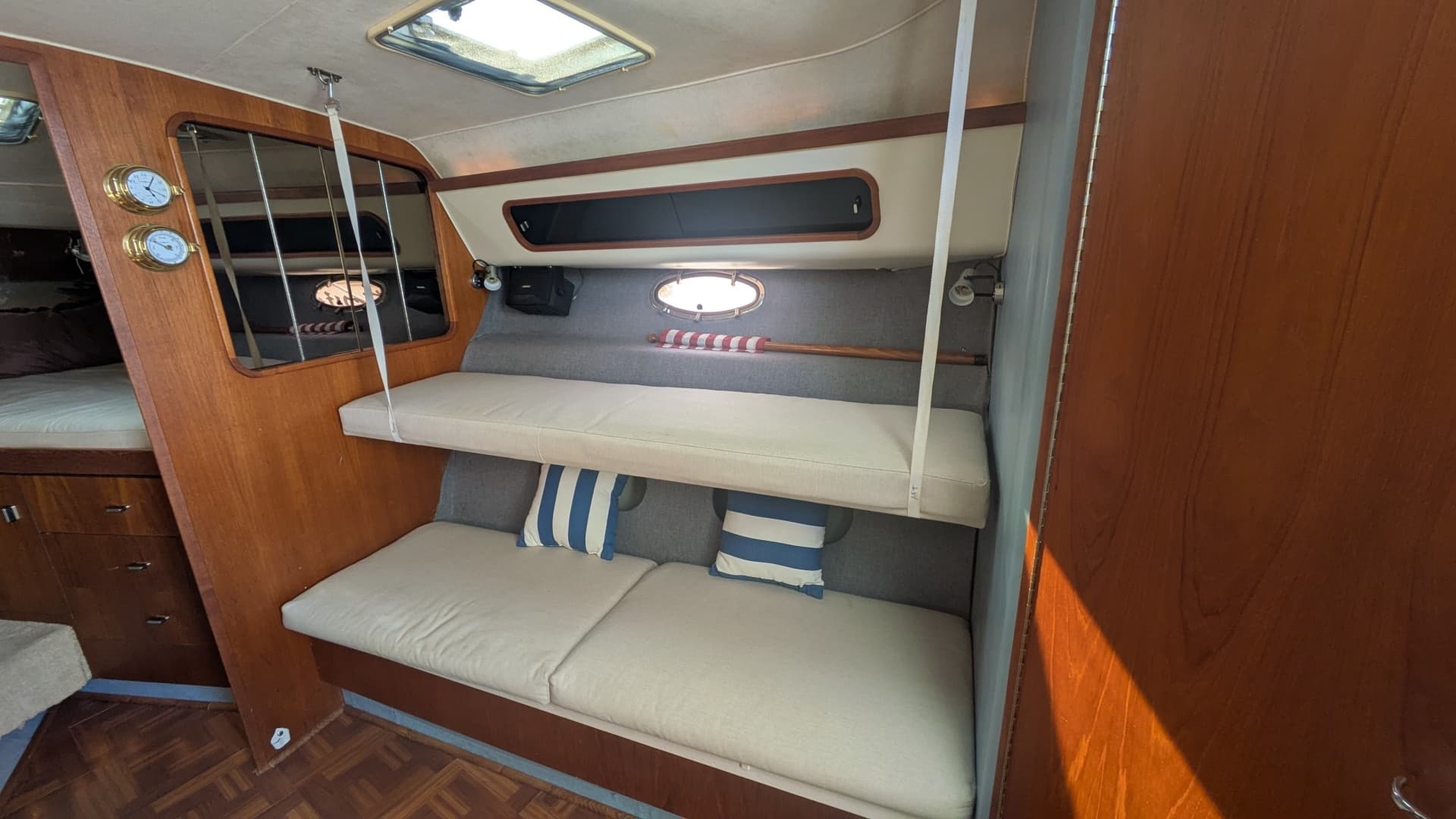 1988 Tiara Yachts 
