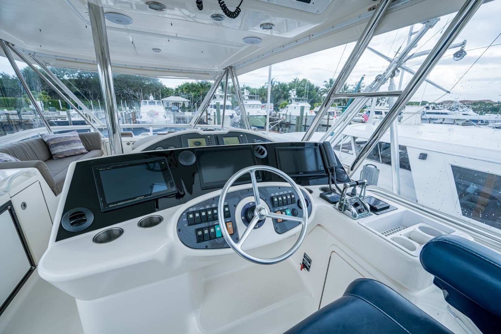 2005 Riviera 51 Flybridge