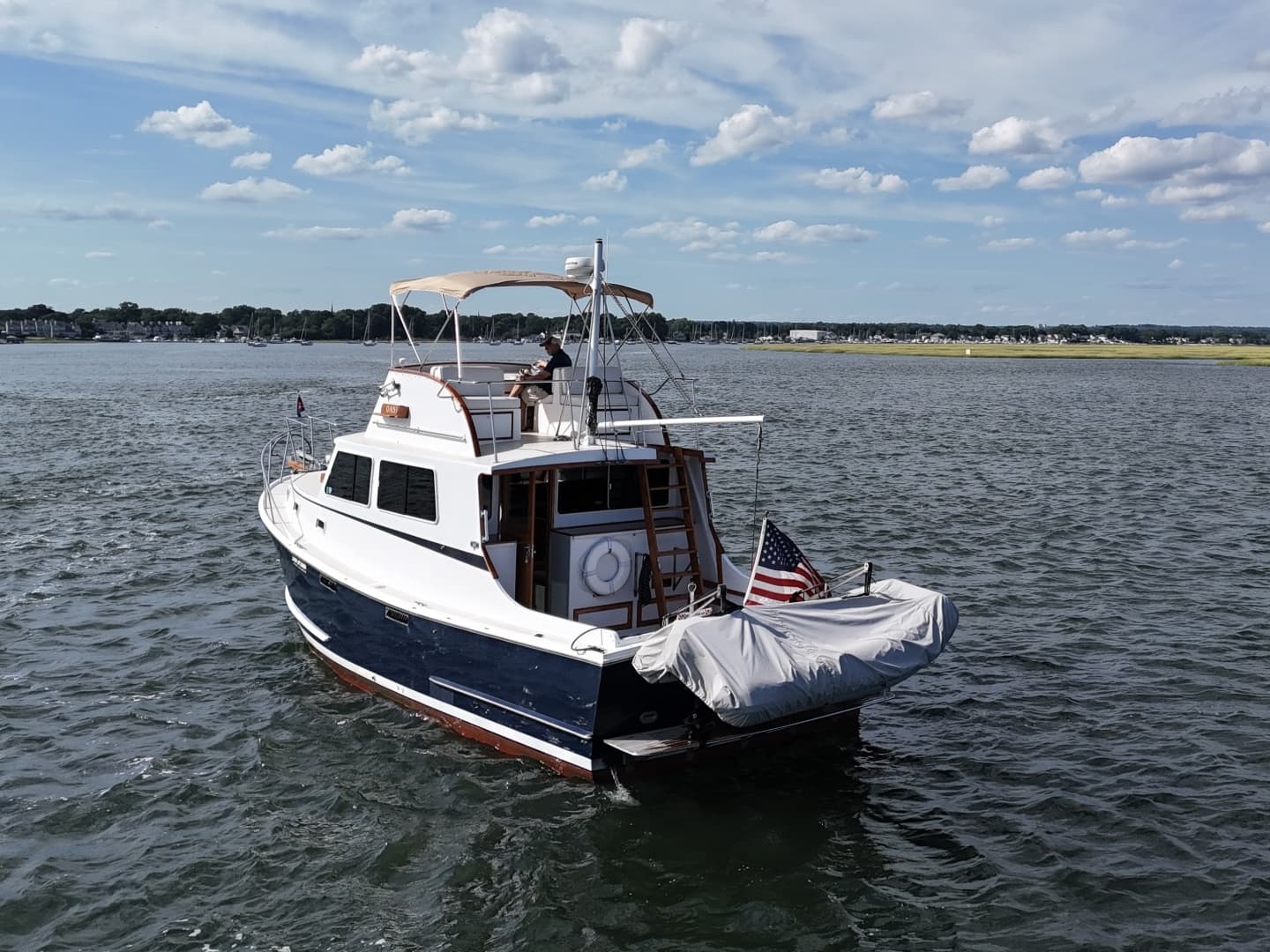 1987 Wilbur Flybridge Cruiser