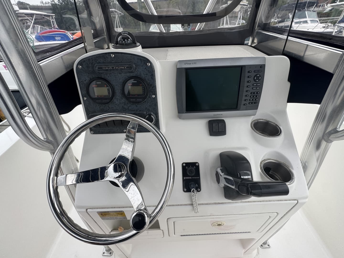 2007 Sea Hunt Triton 220