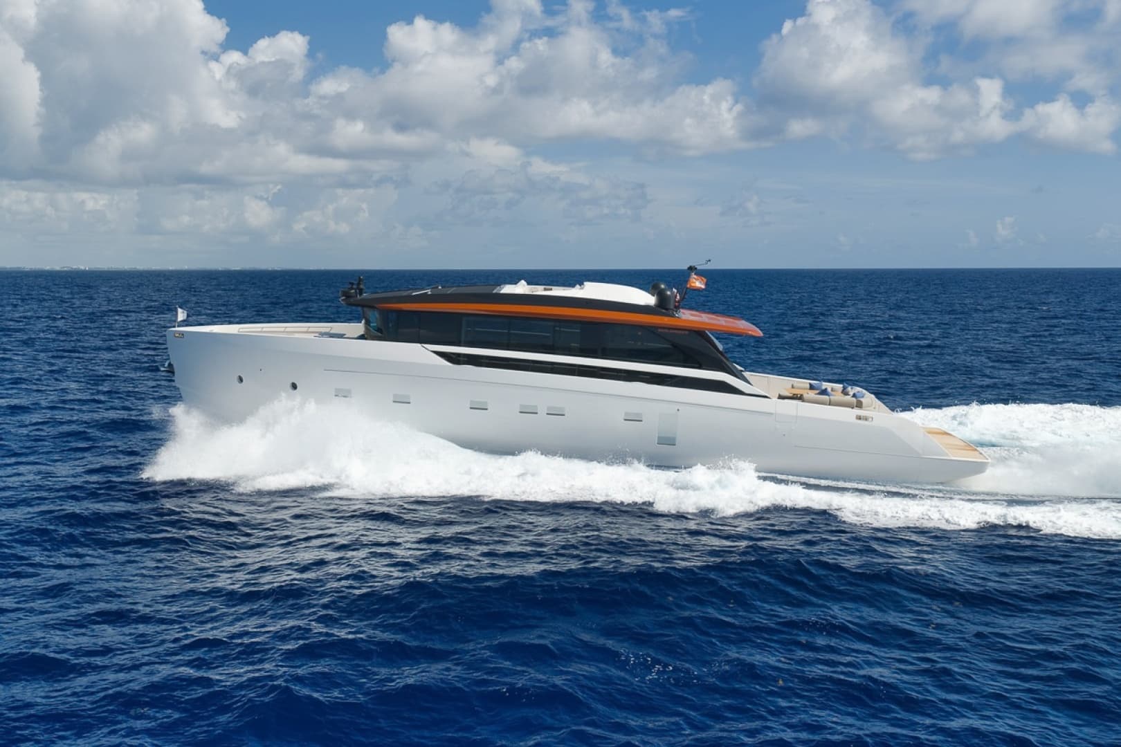 2026 Sanlorenzo SP92