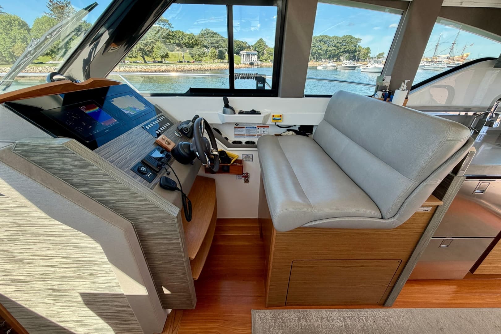 2020 Tiara Yachts C39 Coupe