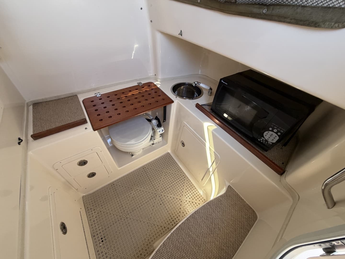 2011 Grady-White 306 Canyon