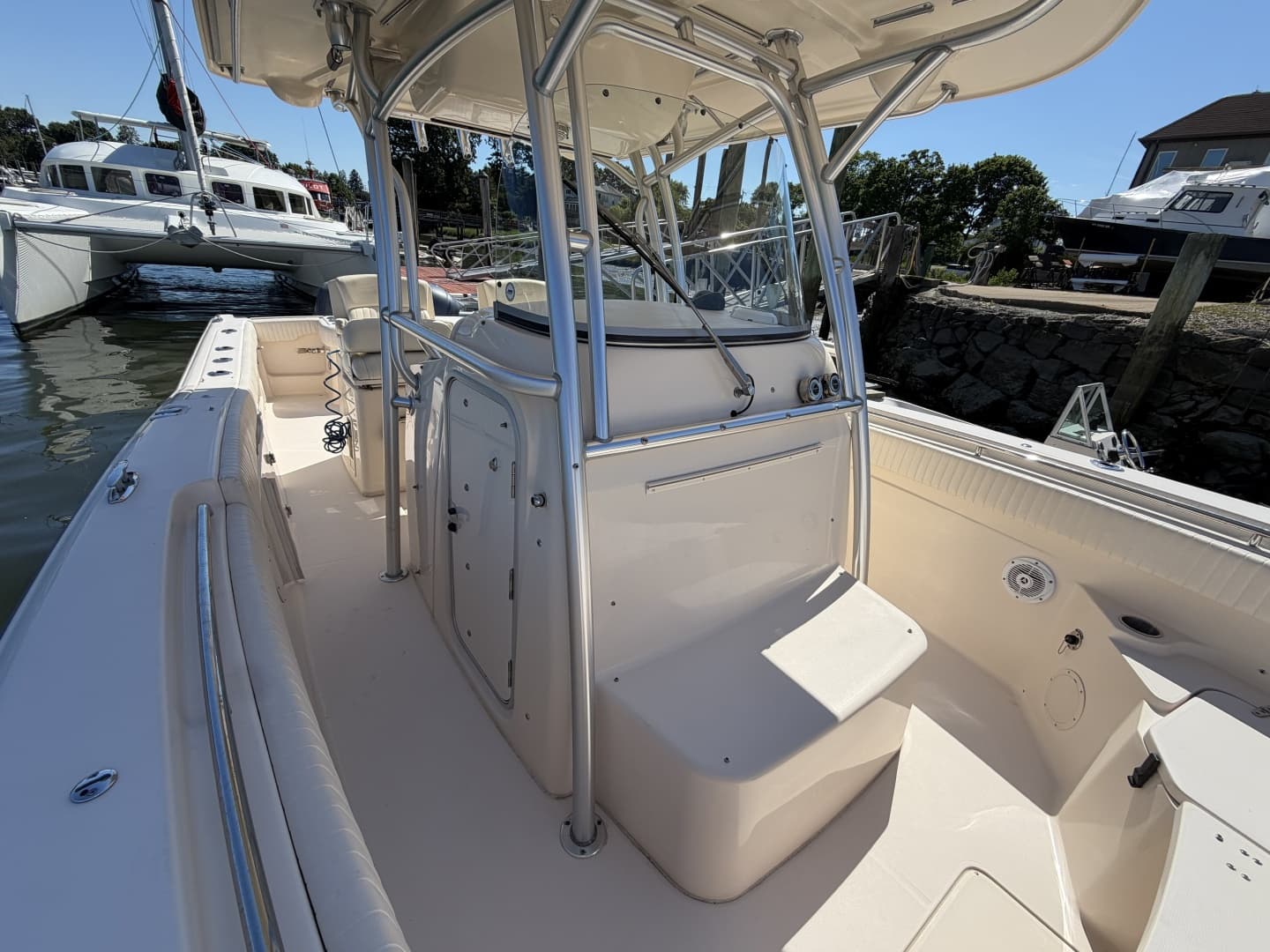 2011 Grady-White 306 Canyon