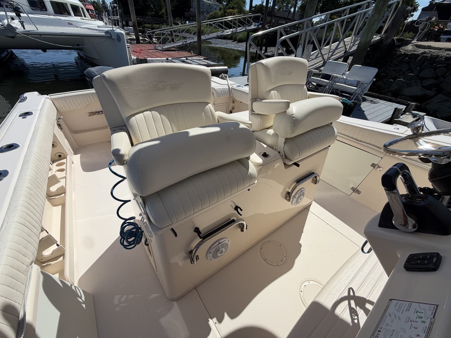 2011 Grady-White 306 Canyon