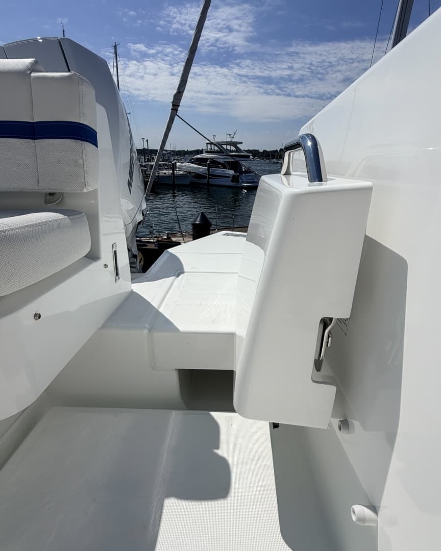 2027 Wellcraft 28 Explorer