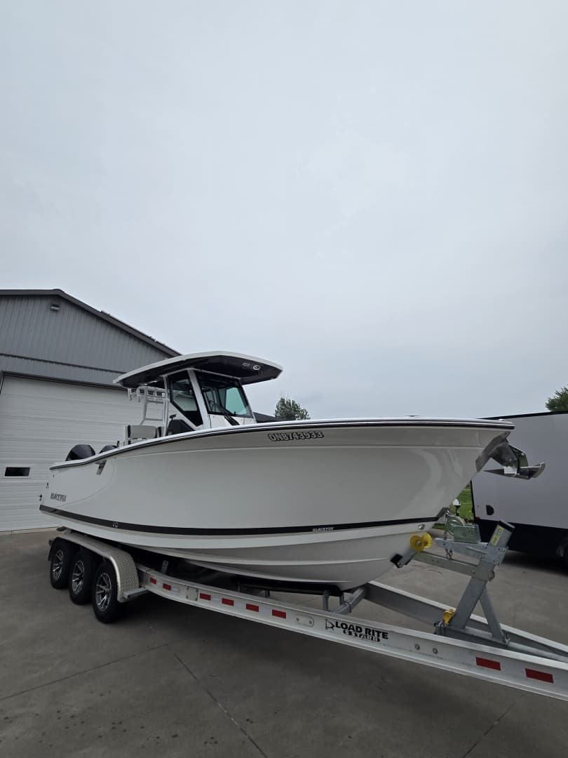 2023 Blackfin 272 CC