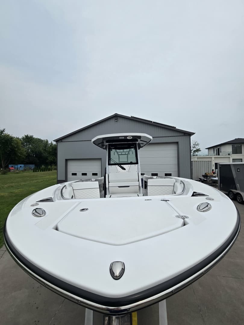2023 Blackfin 272 CC