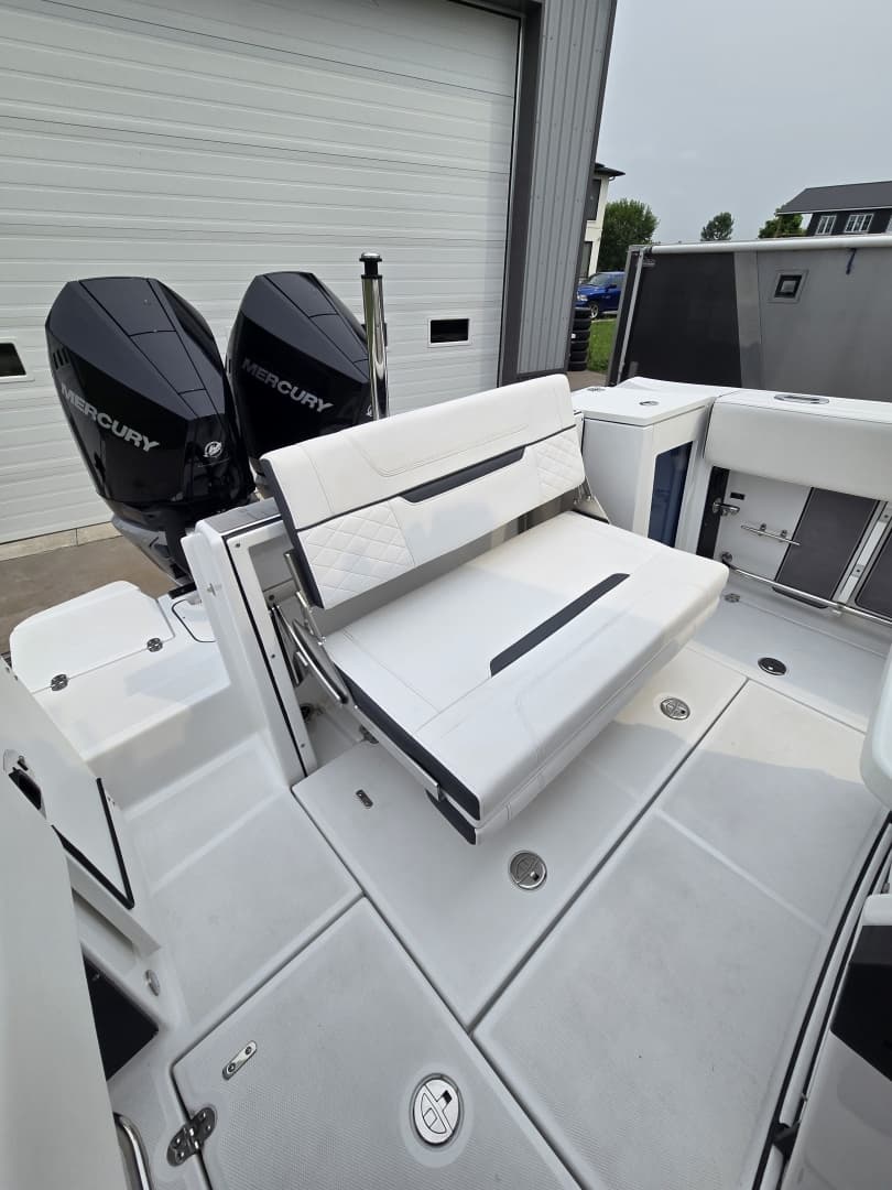 2023 Blackfin 272 CC