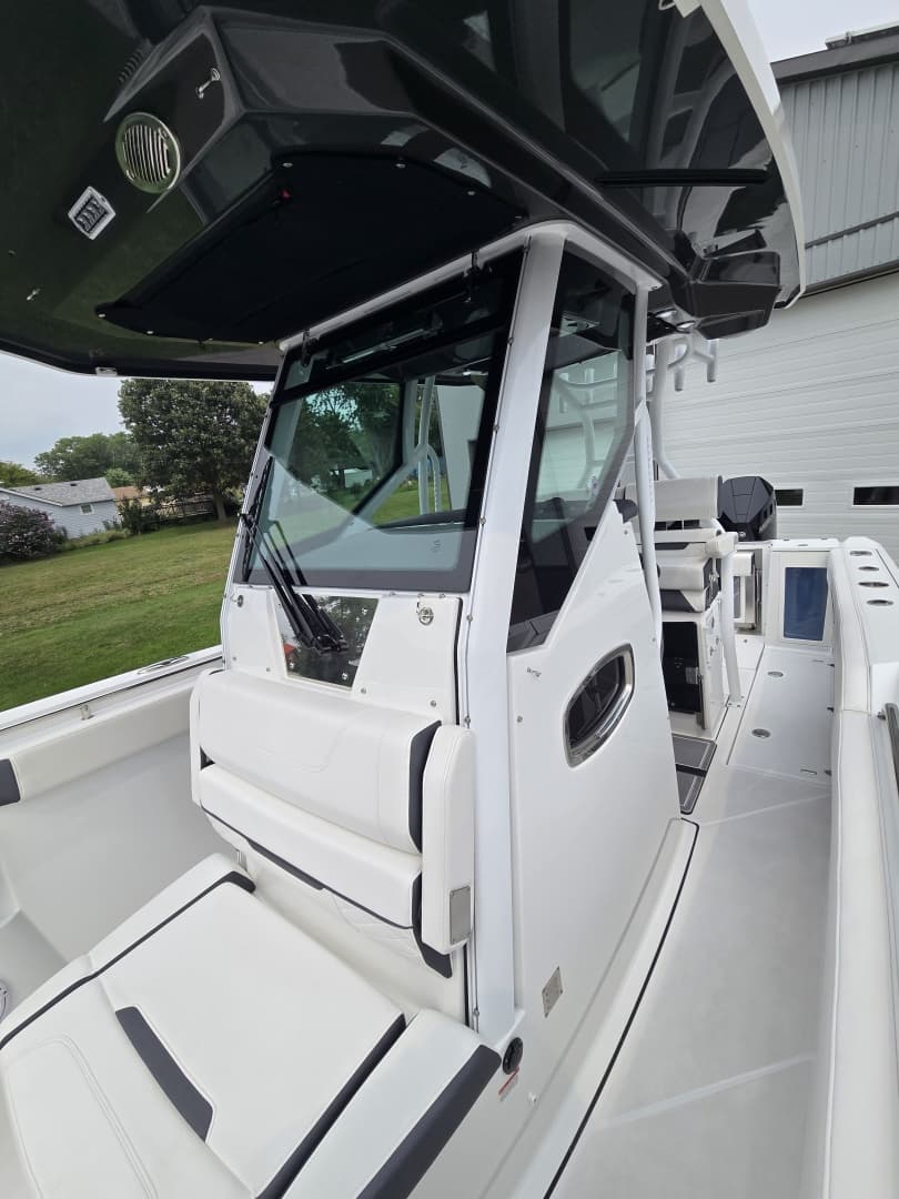 2023 Blackfin 272 CC