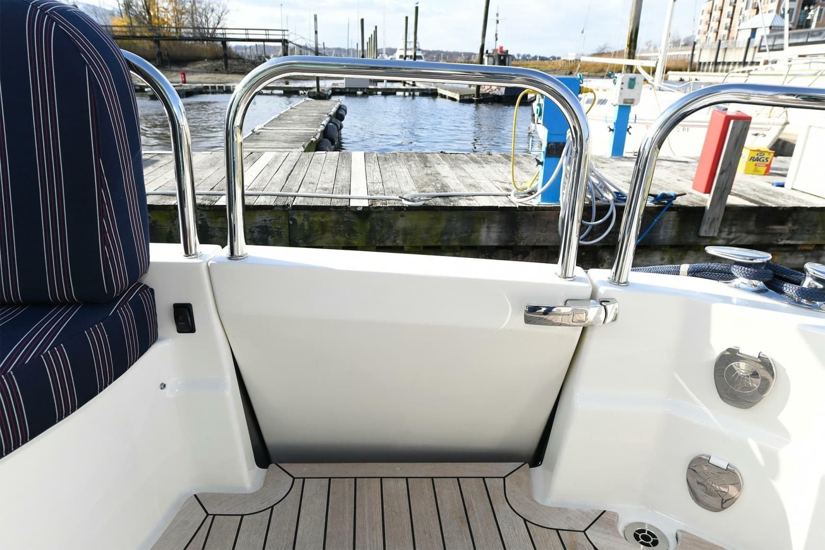 2021 Sabre 48 Salon Express