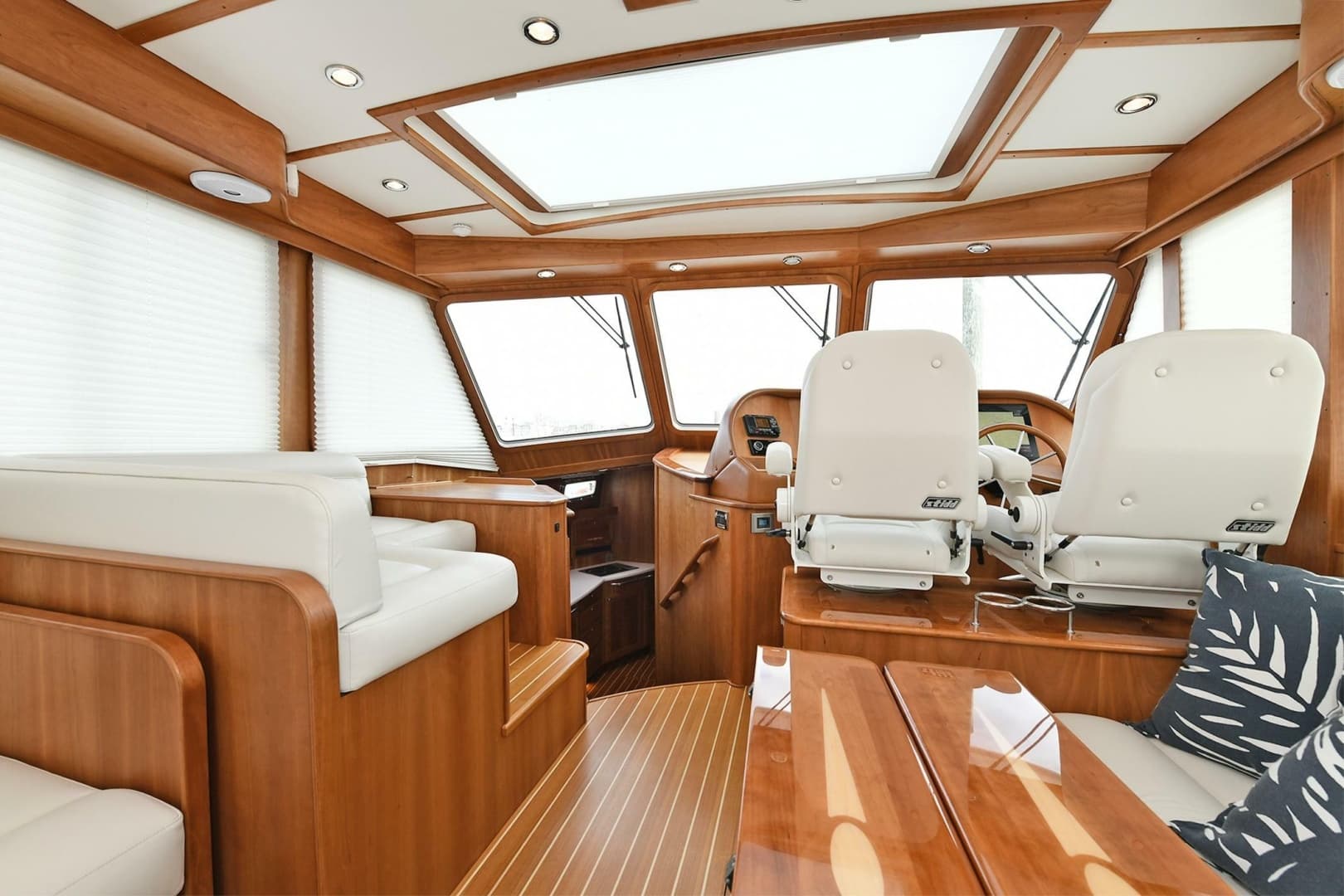 2021 Sabre 48 Salon Express