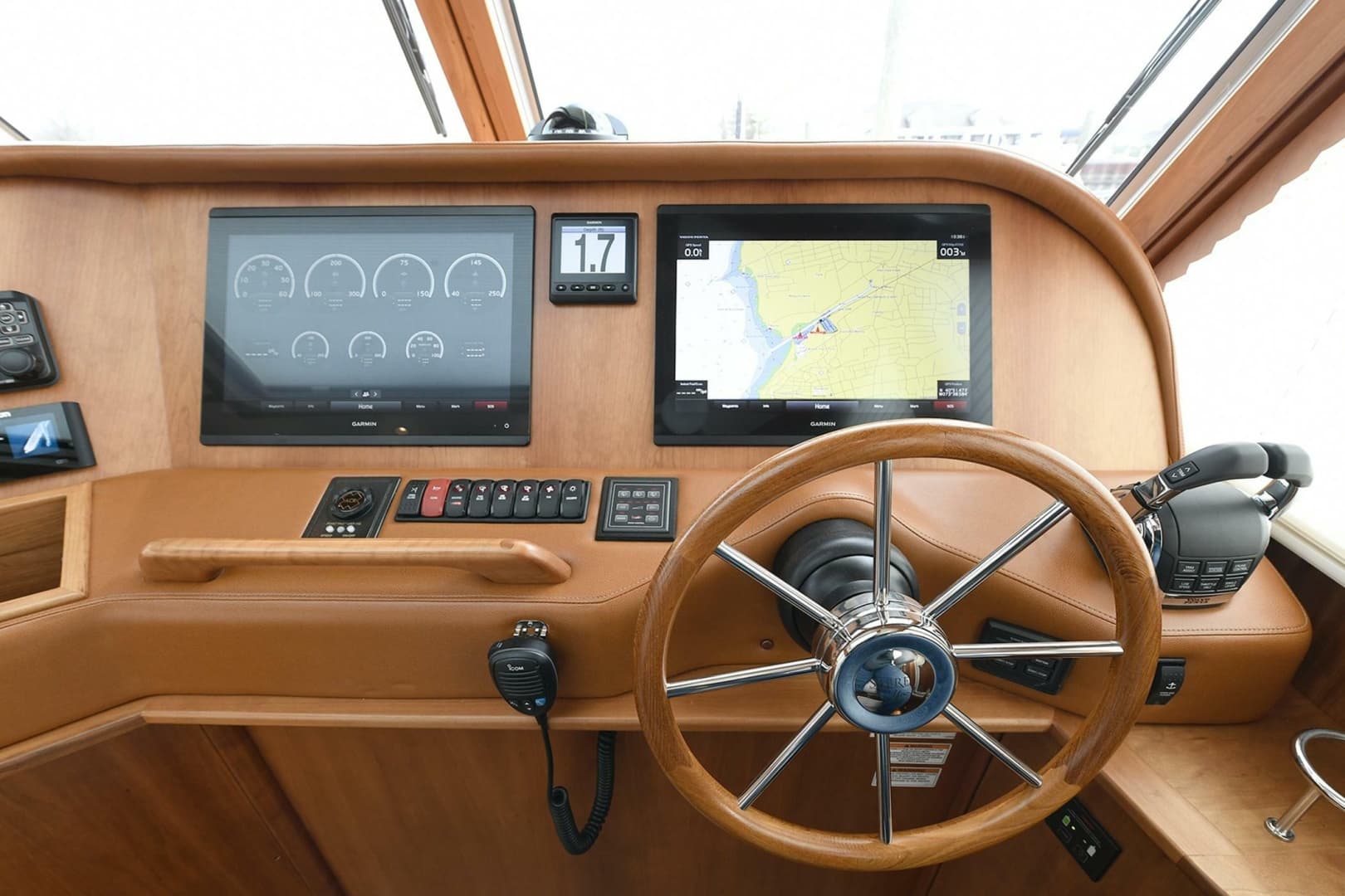 2021 Sabre 48 Salon Express