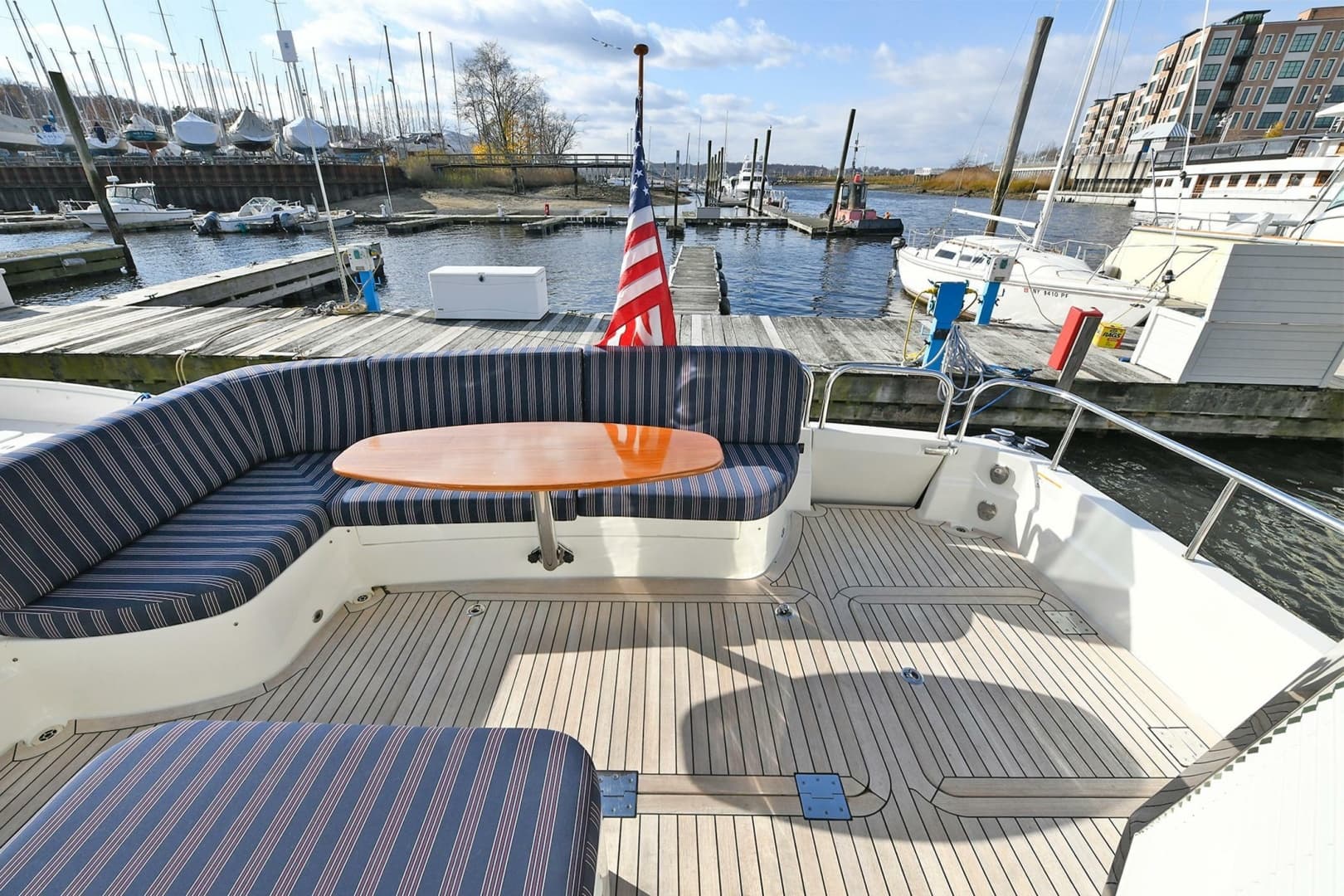 2021 Sabre 48 Salon Express