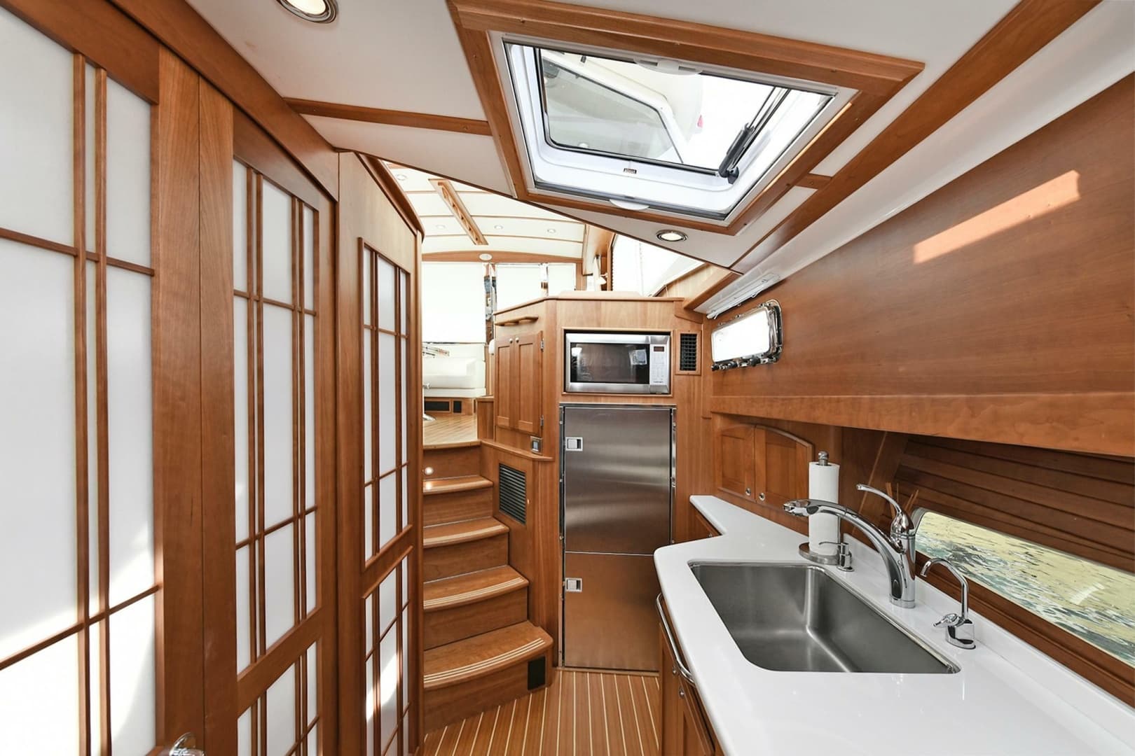 2021 Sabre 48 Salon Express