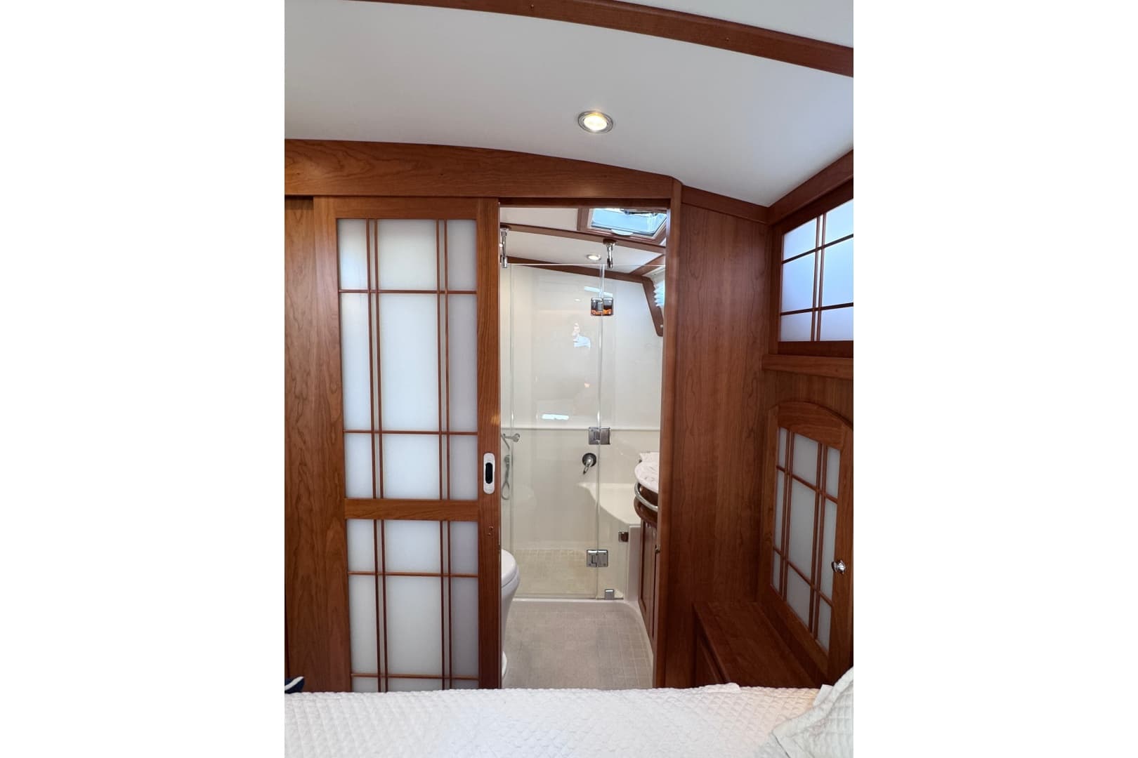2024 Sabre 48 Salon Express