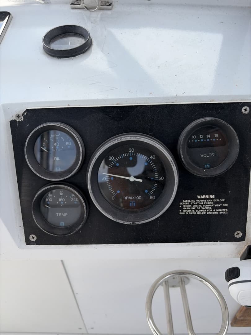 1985 Marinette 39 DC