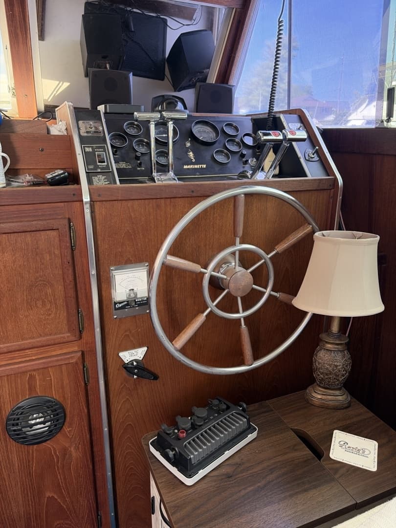 1985 Marinette 39 DC