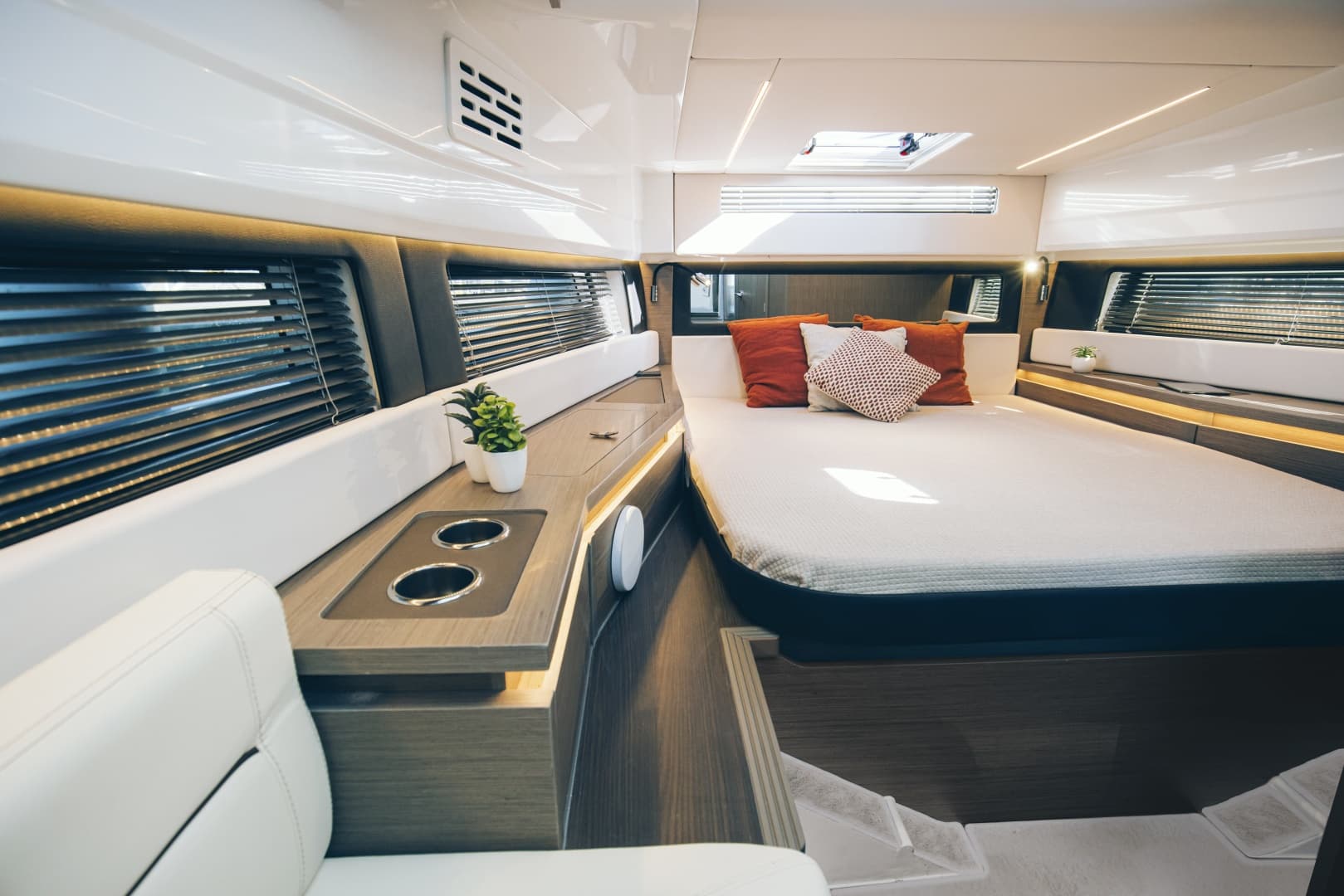 2027 Wellcraft 38 Explorer