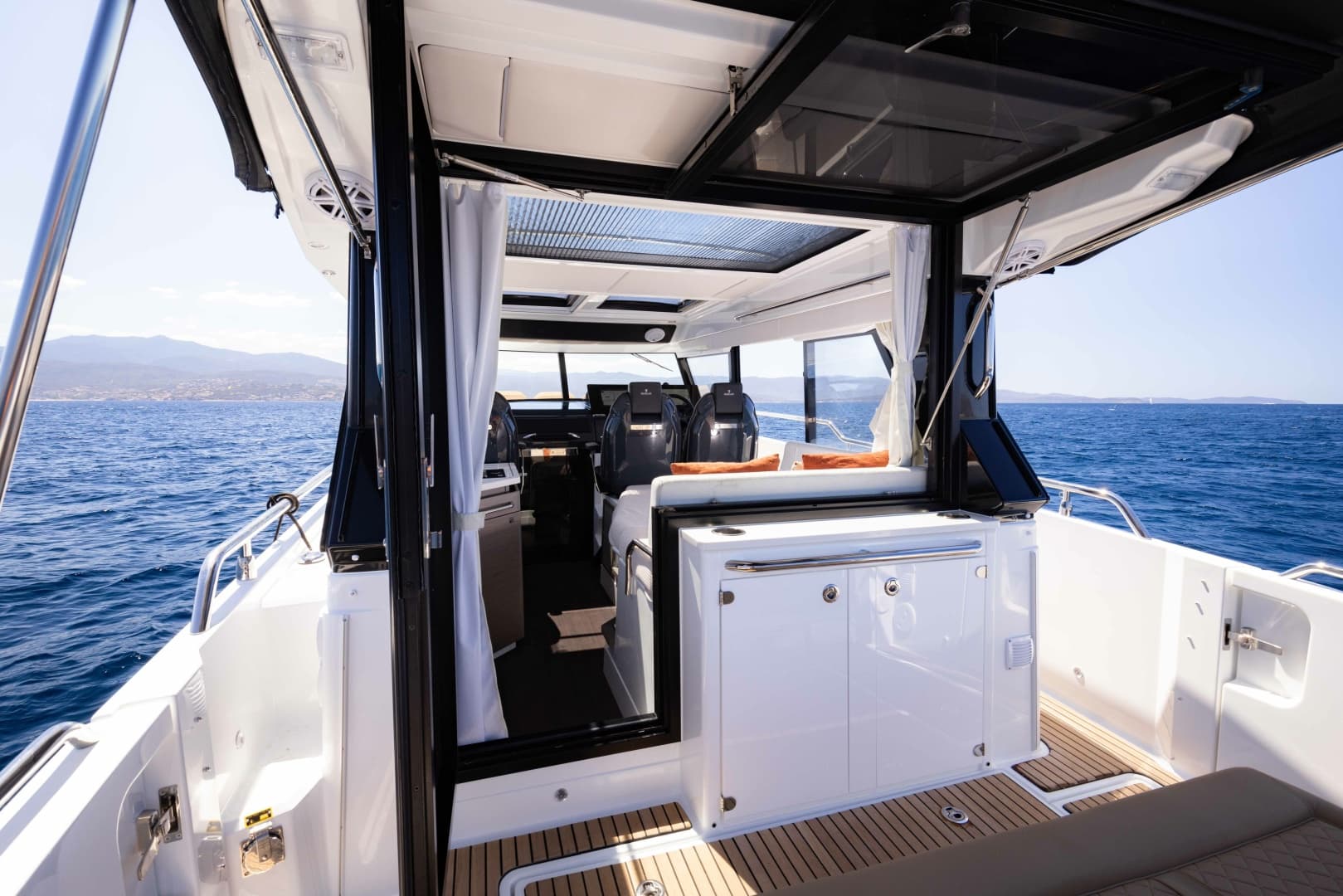 2027 Wellcraft 38 Explorer